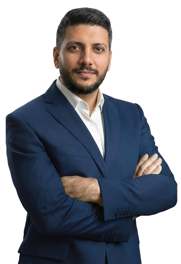 وکیل پایه یک دادگستری و مشاور ارشد حقوقی در مجموعه دادرس آنلاین